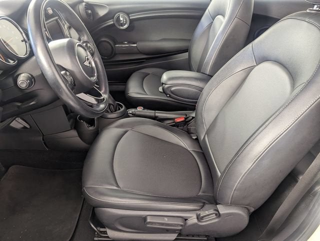 2017 MINI Hardtop Cooper