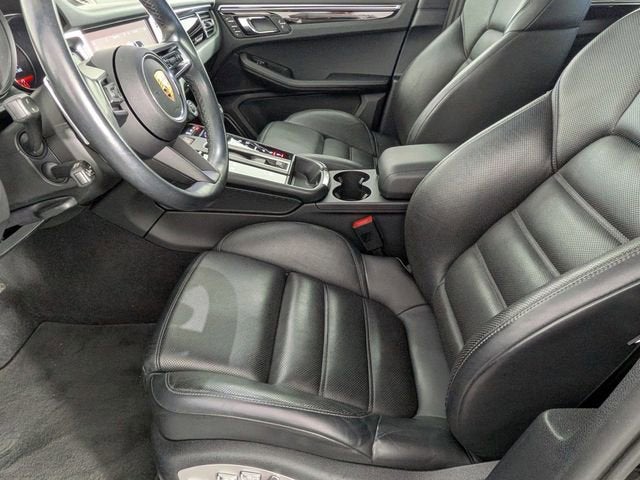 2023 Porsche Macan T