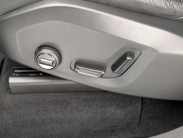 2023 Volvo XC90 Recharge Plug-In Hyb Plus Dark Theme