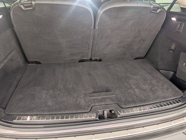 2023 Volvo XC90 Recharge Plug-In Hyb Plus Dark Theme