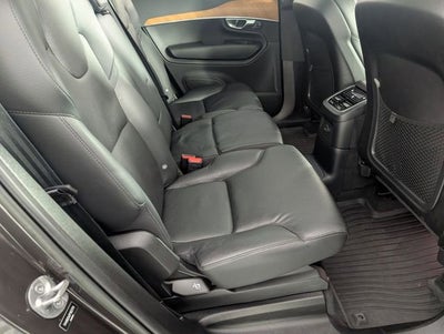 2023 Volvo XC90 Recharge Plug-In Hyb Plus Dark Theme