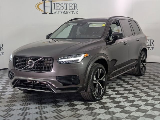2023 Volvo XC90 Recharge Plug-In Hyb Plus Dark Theme