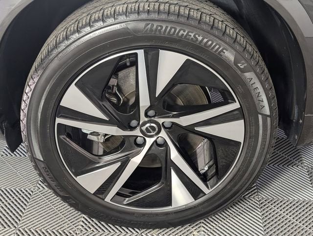 2023 Volvo XC90 Recharge Plug-In Hyb Plus Dark Theme